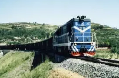 中老鐵路的建設遇到了哪些困難？它將會給國際貨運代理業帶來什么？