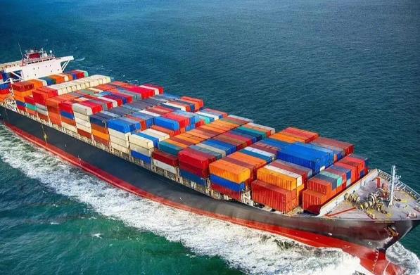 在全球化的背景下，貨代行業(yè)成為了國際貿(mào)易中不可或缺的一環(huán)