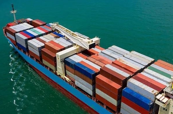 面對未來的挑戰和機遇，國際海運物流行業需不斷創新和提升自身實力