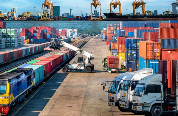 貨代公司如何通過數字化與服務的深度融合，迎接新時代的浪潮
