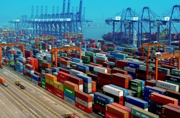 泰國擁有廣袤的熱帶雨林，這些自然環境為物流運輸帶來了諸多挑戰