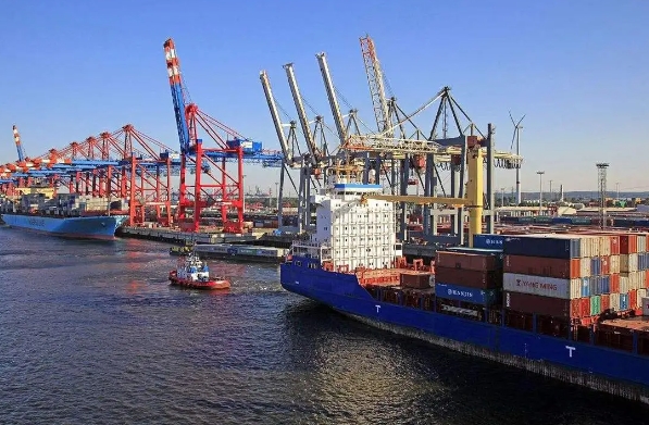 歐洲貨代公司不僅是貨物的搬運(yùn)工，更是國(guó)際貿(mào)易的推動(dòng)者